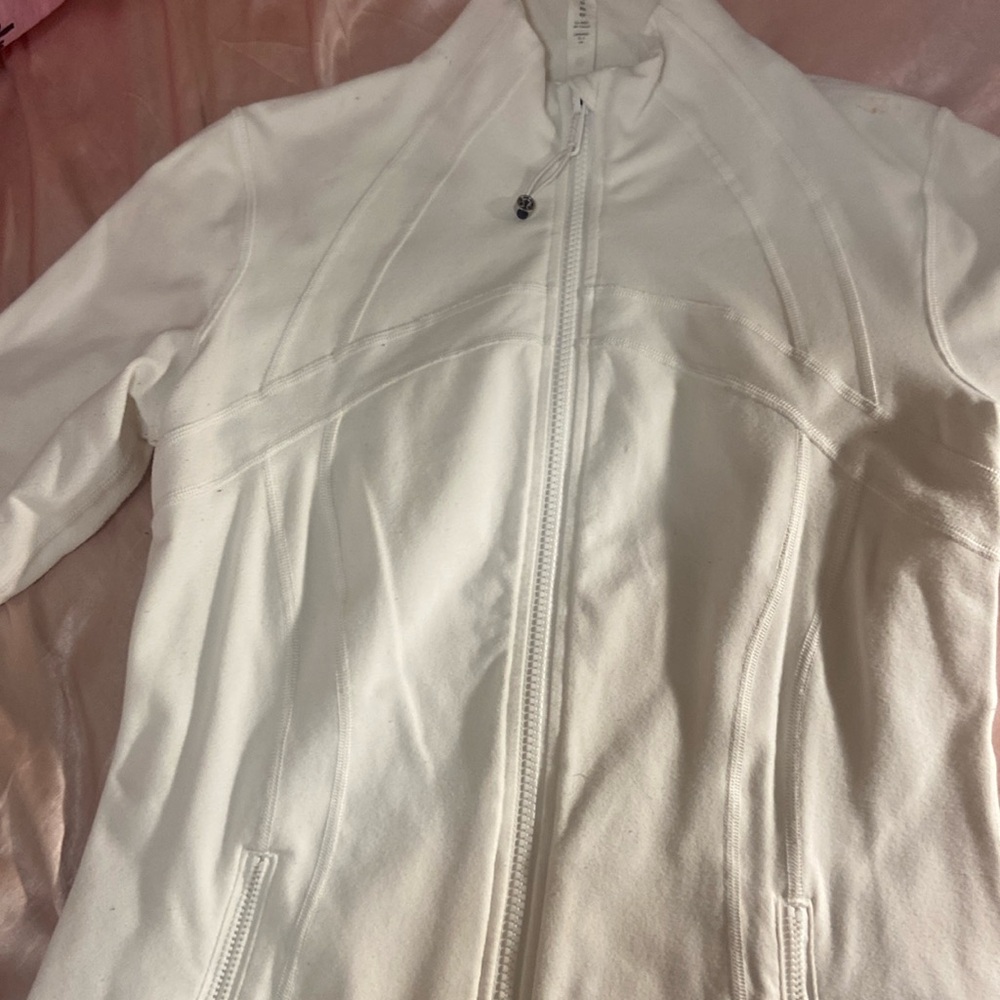 White lululemonn define jacket